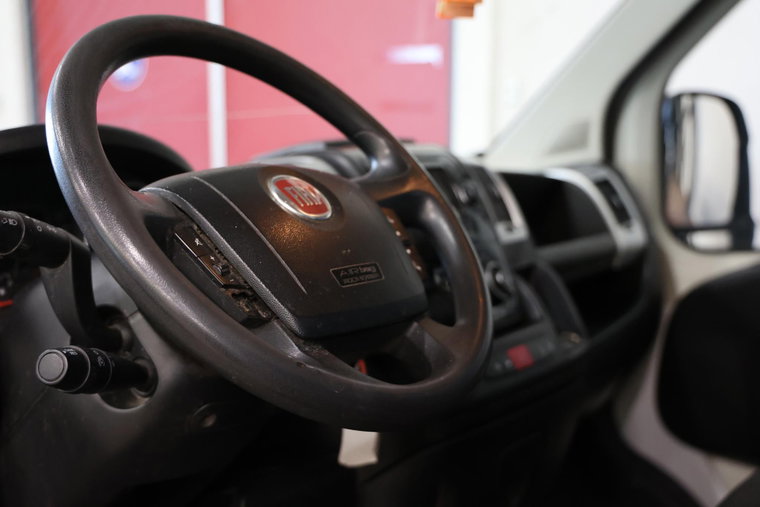 Vehicle Image 12
