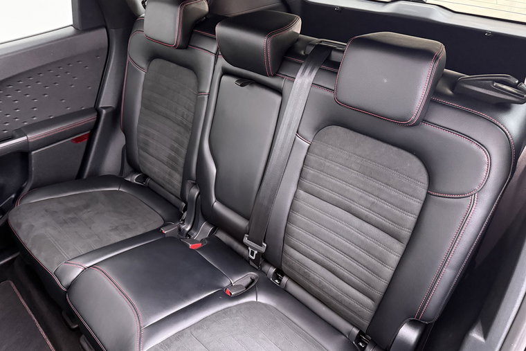 Vehicle Image 13