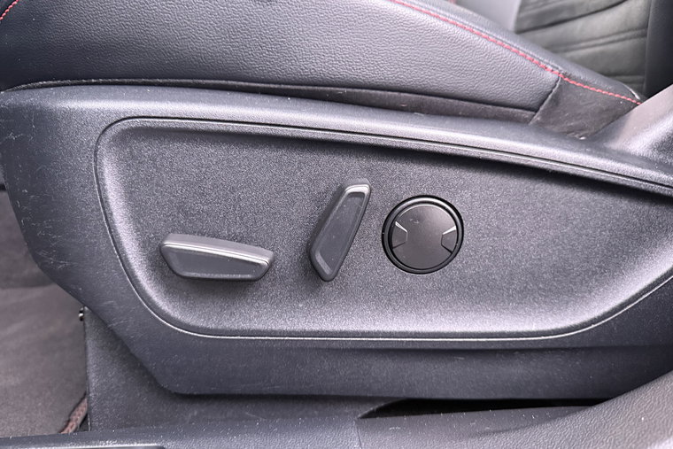 Vehicle Image 19