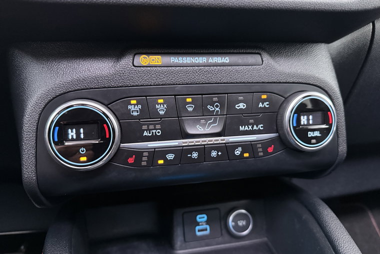 Vehicle Image 32