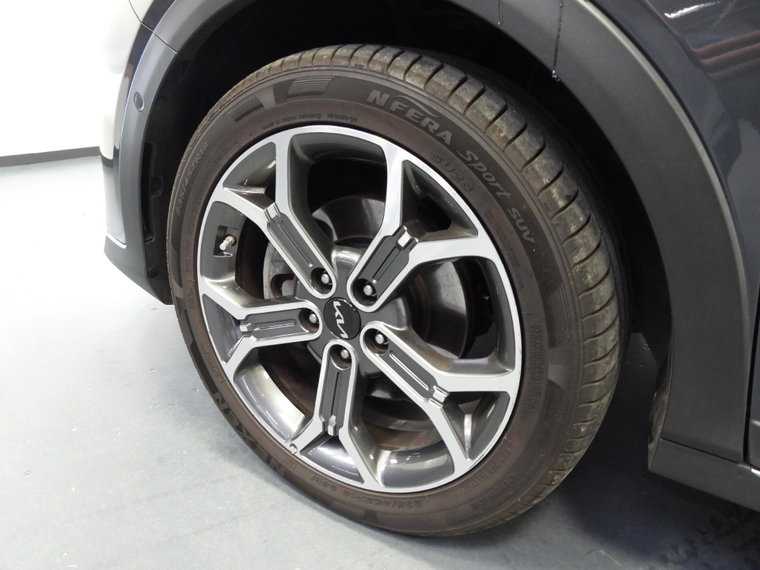 Vehicle Image 39