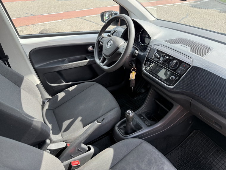 Vehicle Image 26