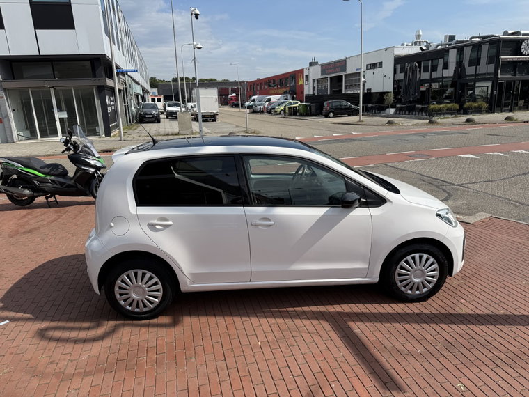 Vehicle Image 36