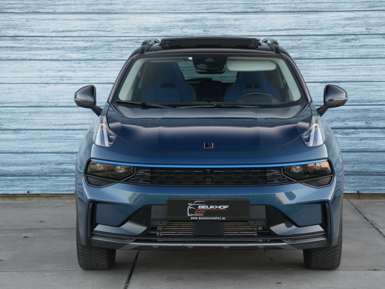Vehicle Image 10