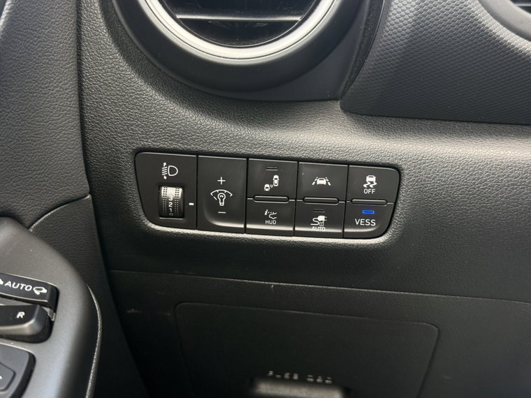 Vehicle Image 38
