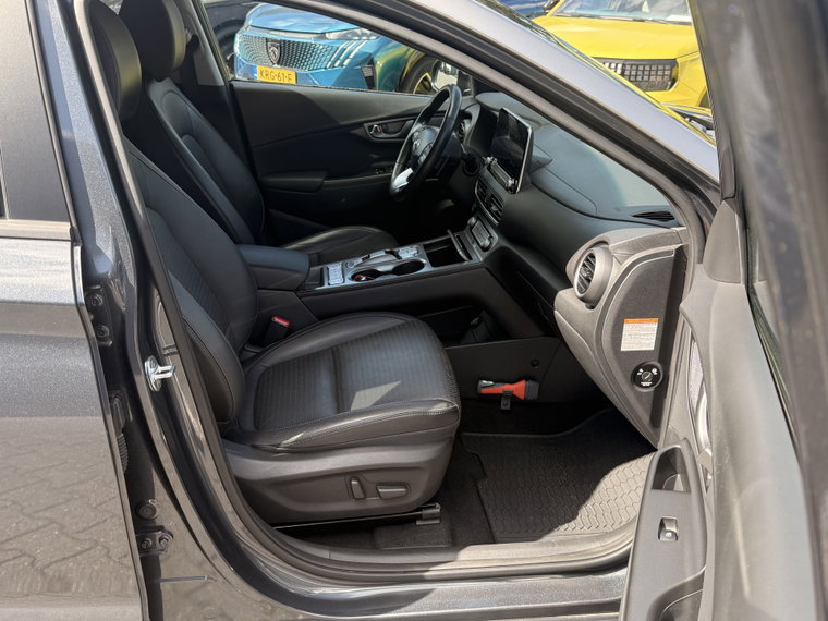 Vehicle Image 40