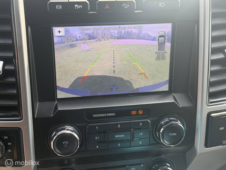 Vehicle Image 27