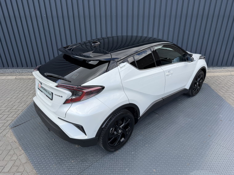 Vehicle Image 10