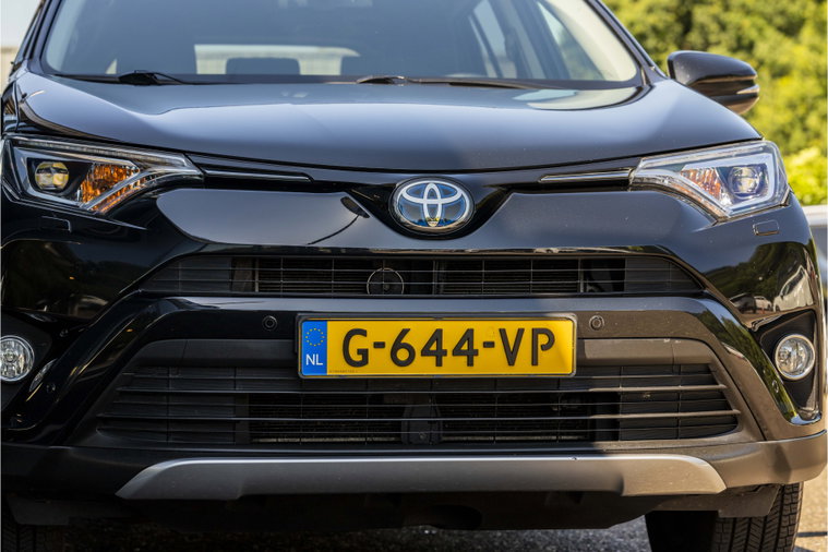 Vehicle Image 12