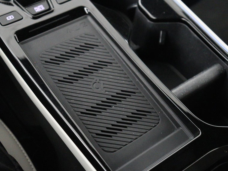 Vehicle Image 38