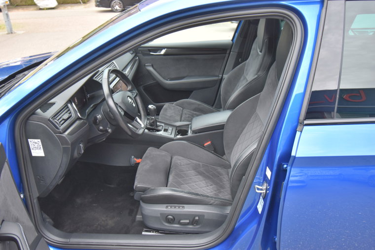 Vehicle Image 32