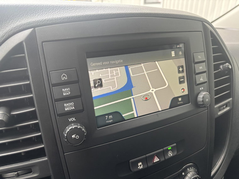 Vehicle Image 17