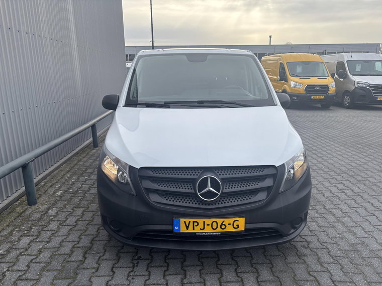 Vehicle Image 27