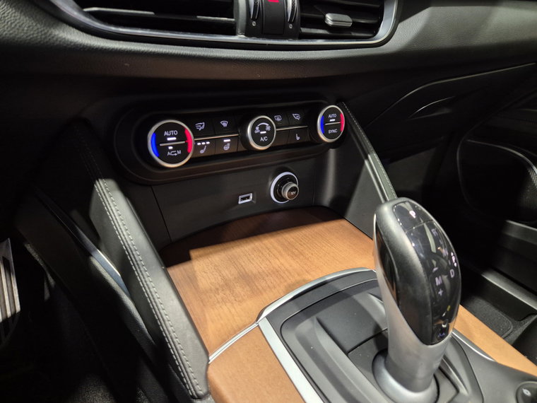 Vehicle Image 39