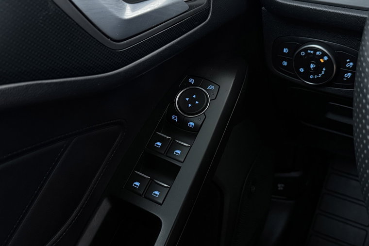 Vehicle Image 37