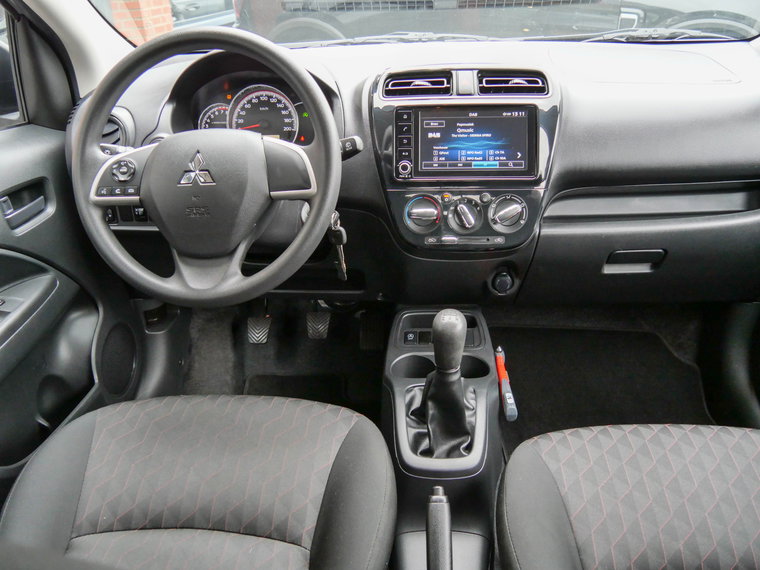 Vehicle Image 12