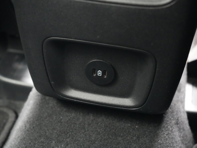 Vehicle Image 37