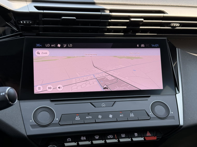 Vehicle Image 26
