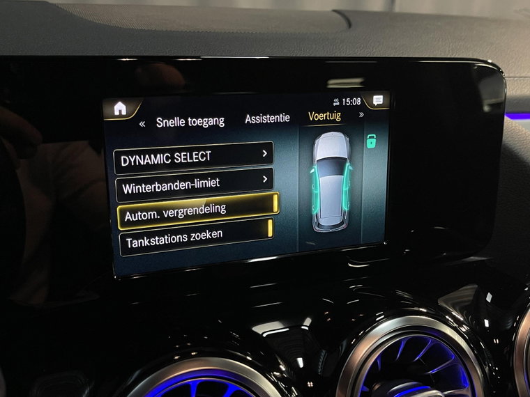 Vehicle Image 33
