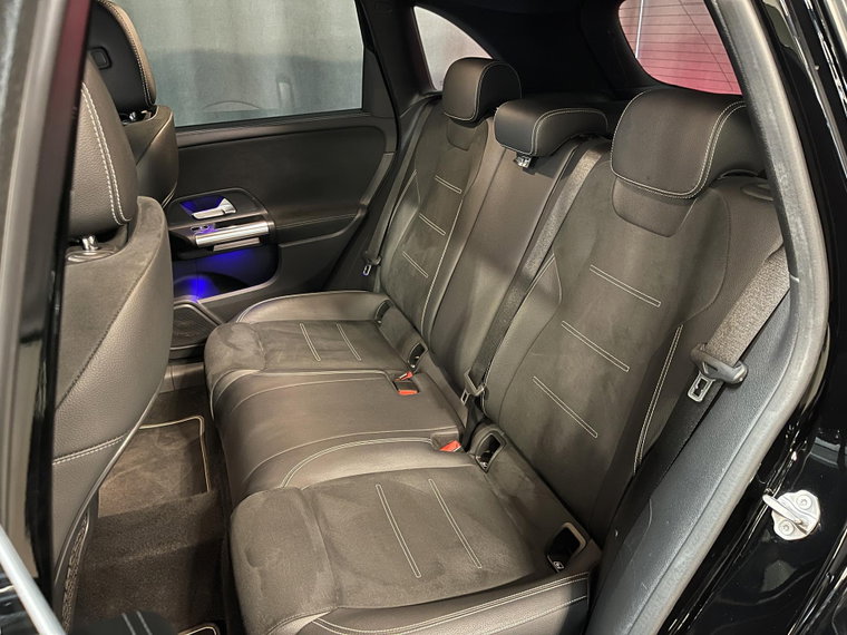 Vehicle Image 37