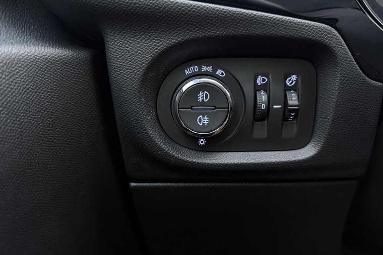 Vehicle Image 21