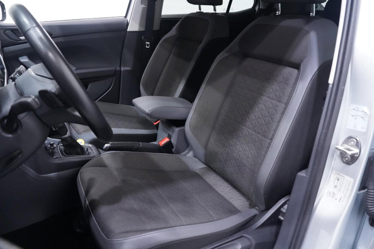 Vehicle Image 40