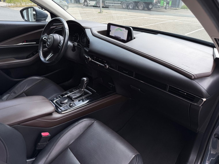 Vehicle Image 33