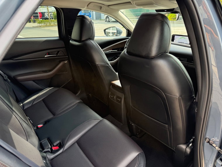 Vehicle Image 36