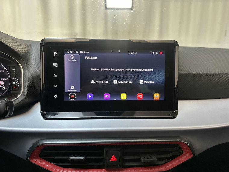 Vehicle Image 25