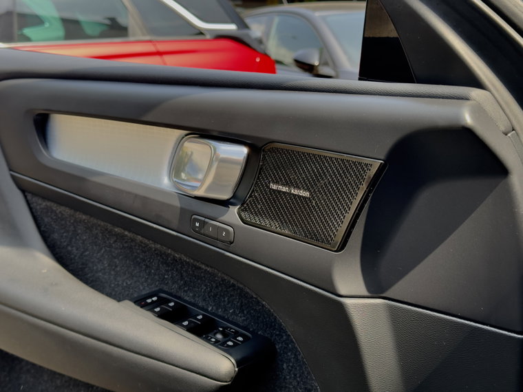 Vehicle Image 33