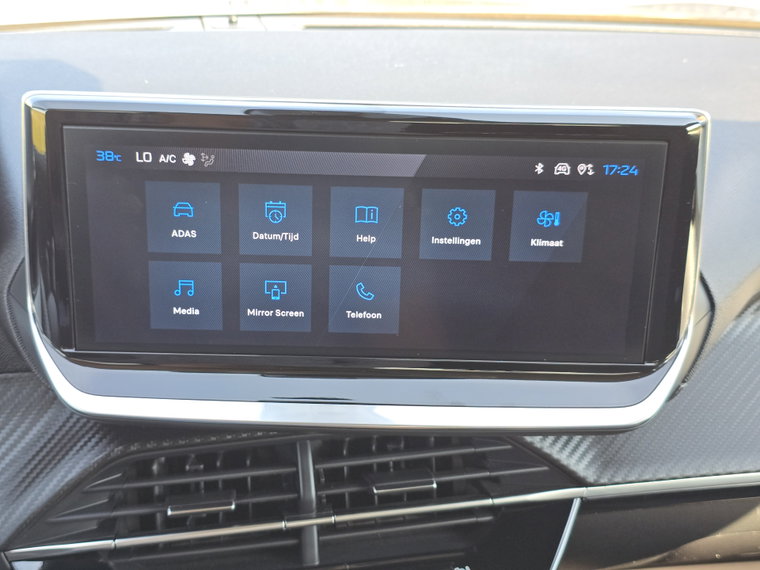 Vehicle Image 36