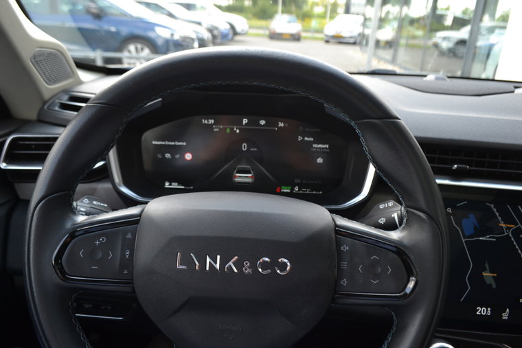 Vehicle Image 15