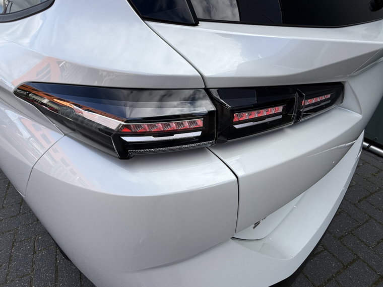 Vehicle Image 41