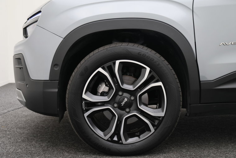 Vehicle Image 23