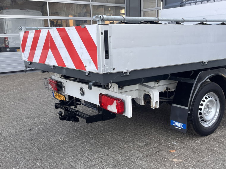 Vehicle Image 28