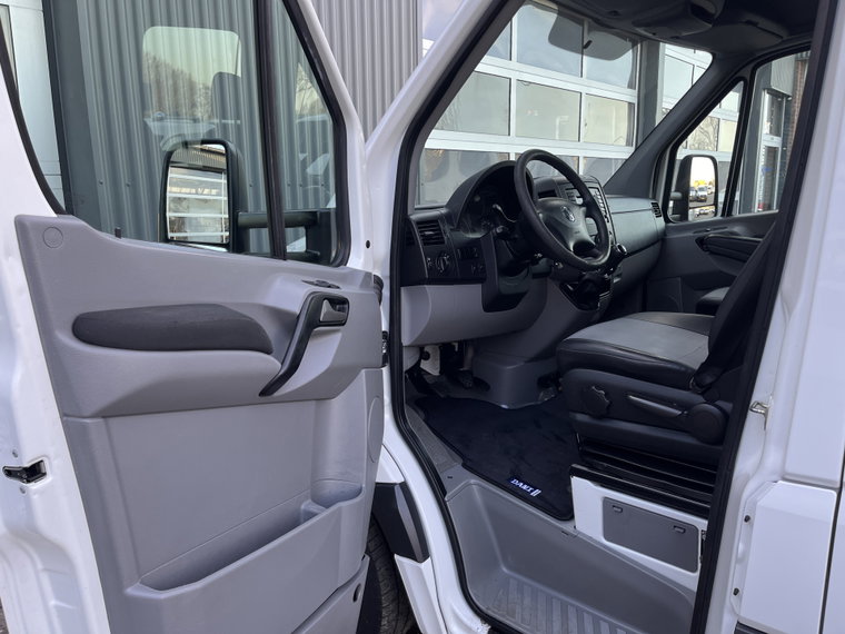 Vehicle Image 33