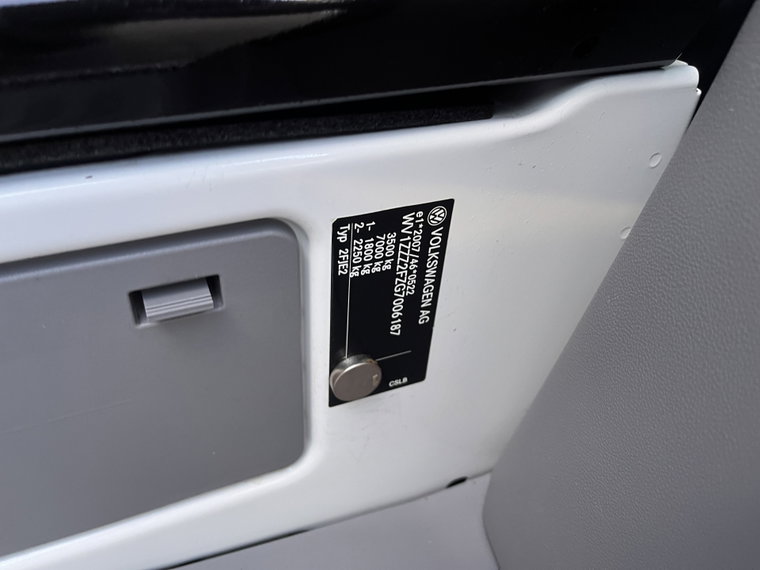 Vehicle Image 38