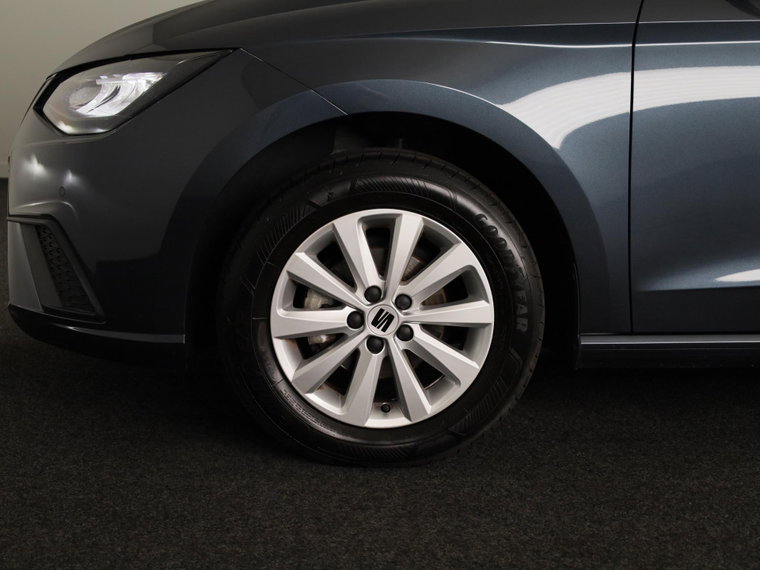 Vehicle Image 15