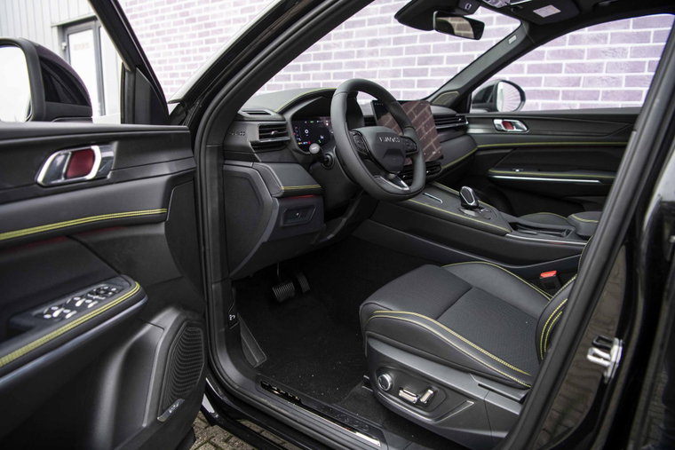 Vehicle Image 22