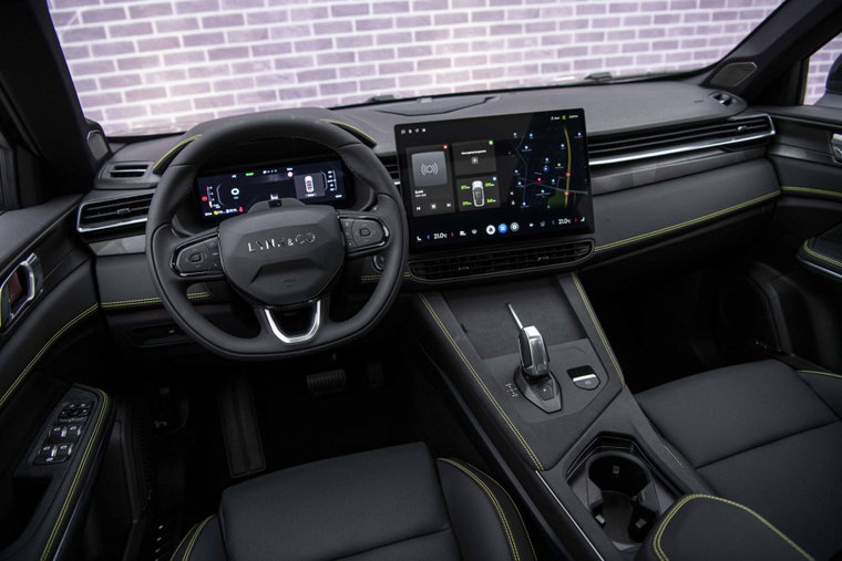 Vehicle Image 9