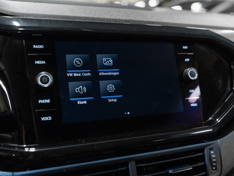 Vehicle Image 36