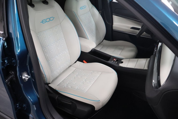 Vehicle Image 13