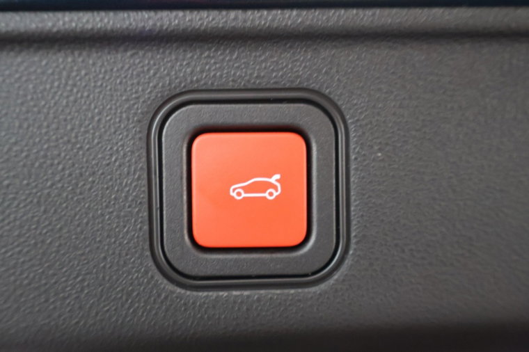 Vehicle Image 35