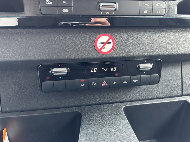 Vehicle Image 24