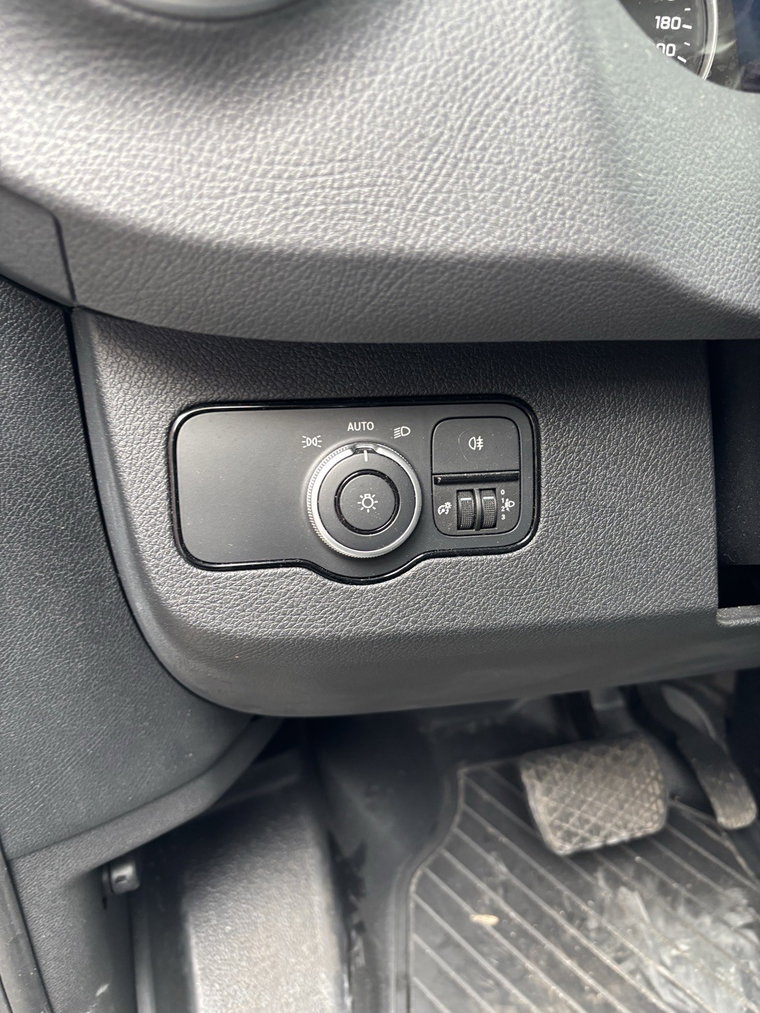 Vehicle Image 26