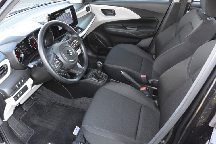 Vehicle Image 15
