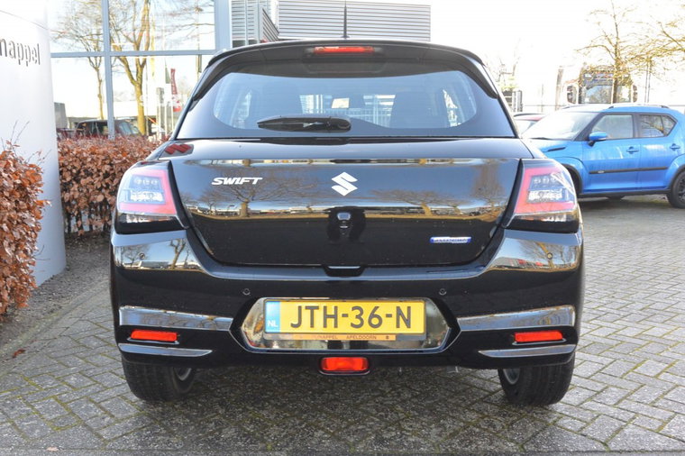 Vehicle Image 6