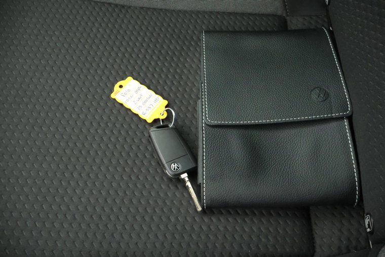 Vehicle Image 37