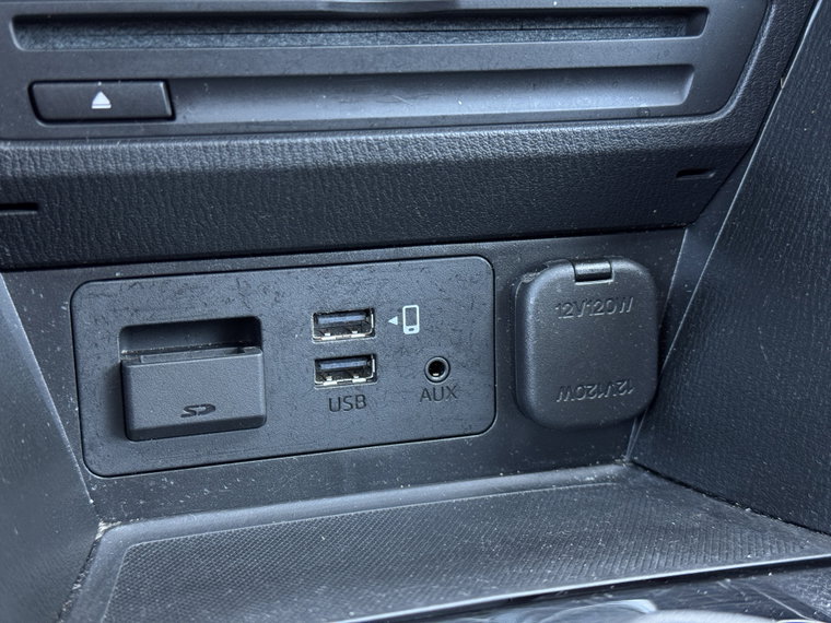 Vehicle Image 21