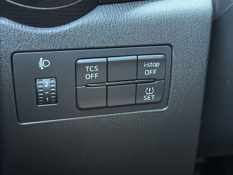Vehicle Image 28